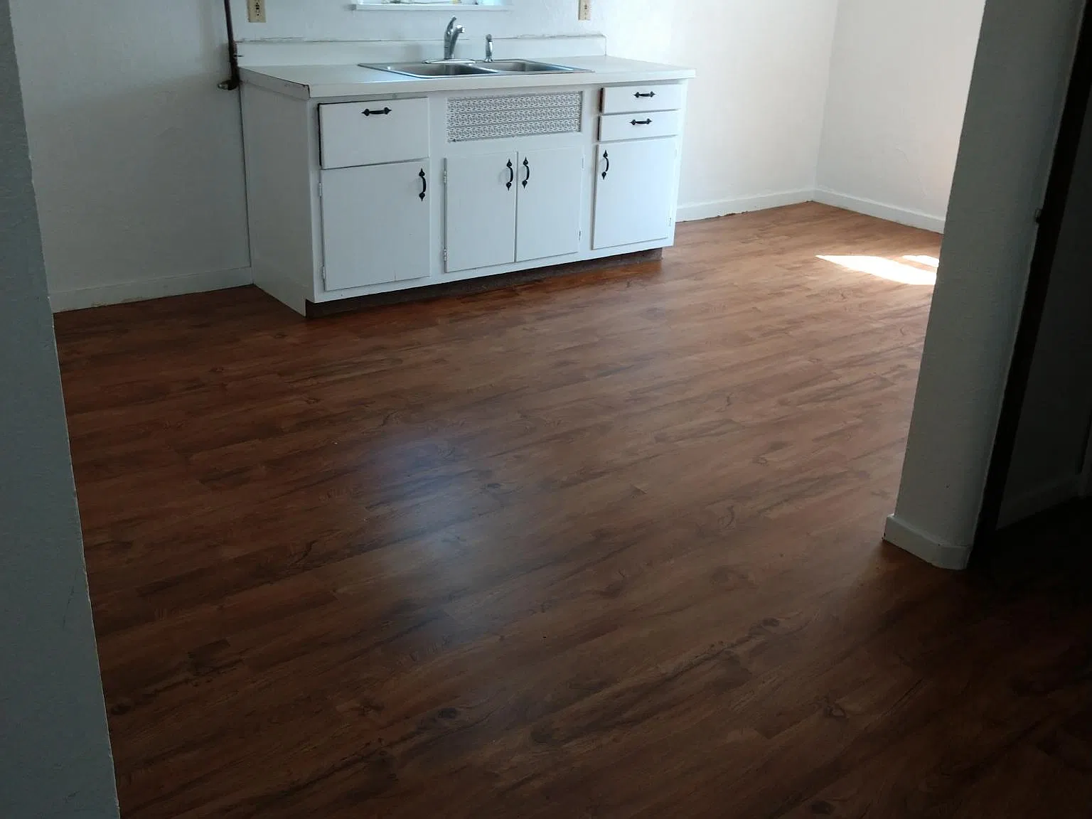 1 bed, $900 — Photo 2