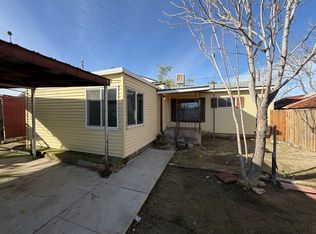 115 1/2 Olive Ave, Taft, CA