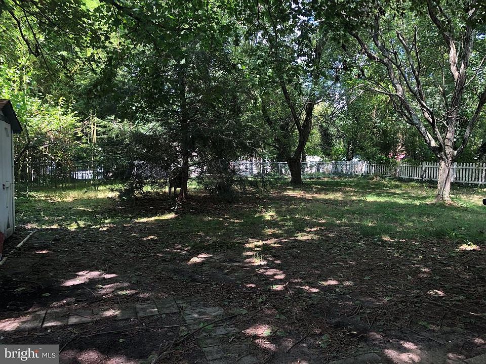 2nd image of 741 Bentley Rd