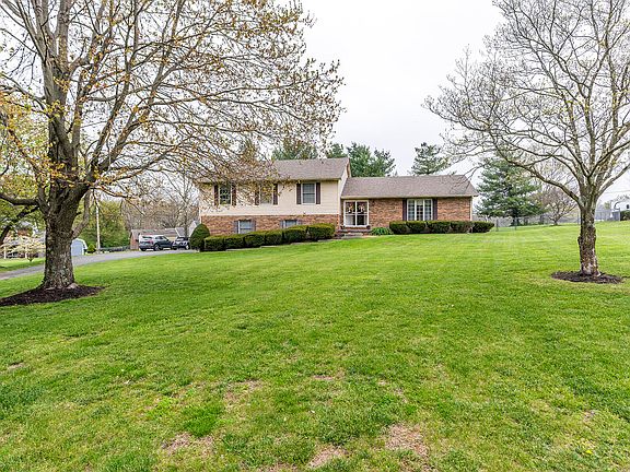 3rd image of 119 Southland Dr