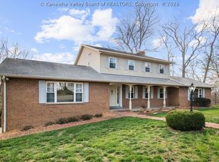 1915 Rolling Hills Pl, Charleston, WV 25314