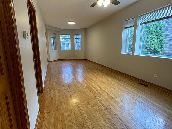 3rd image of 8614 S Manistee Ave APT 1