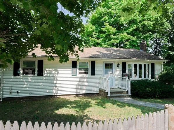 229 N Main St, Uxbridge, MA 01569