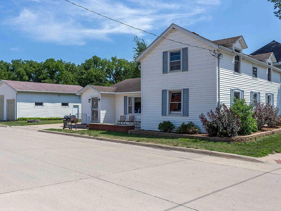 1986 Water St, New Vienna, IA 52065 Zillow