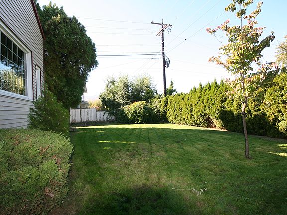 3rd image of 1601 Russell St
