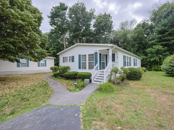 27 Fir Rd, Rockland, MA 02370