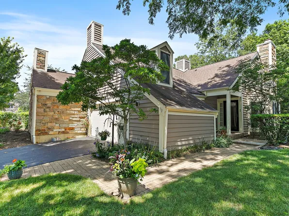 30 Whittington Crse, St Charles, IL 60174