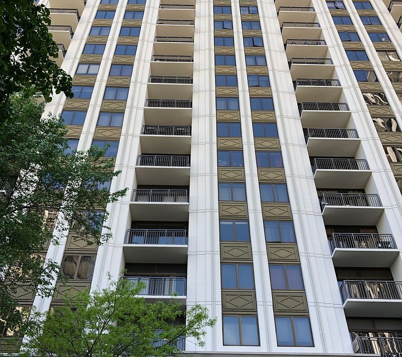 1st image of 1322 S Prairie Ave Unit 1301