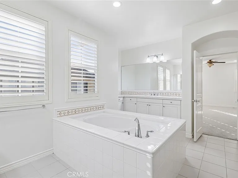27 Daphne — Photo 27