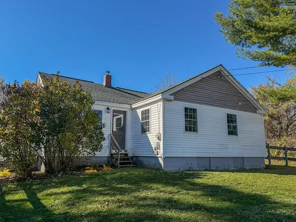 2966 Broadway, Glenburn, ME 04401