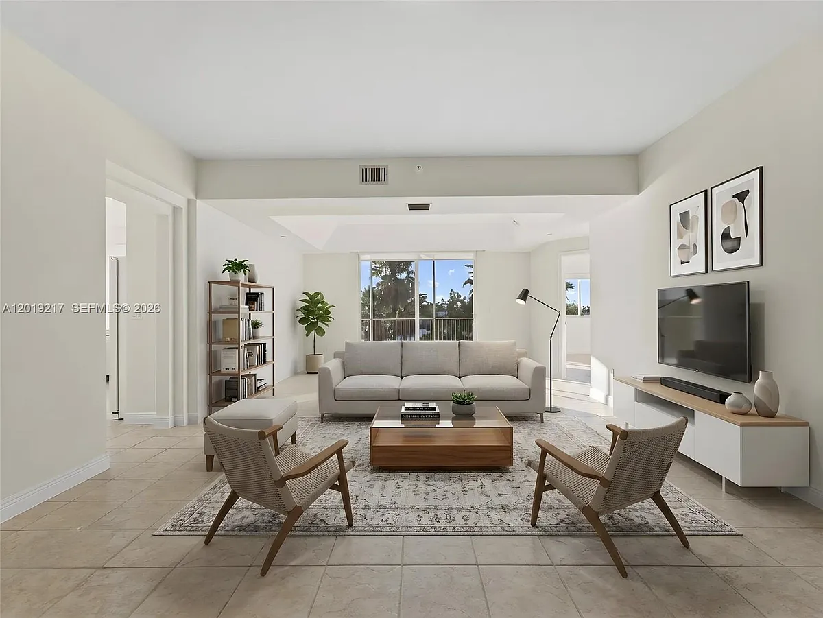 Building Photo - 10720 NW 66th St #308