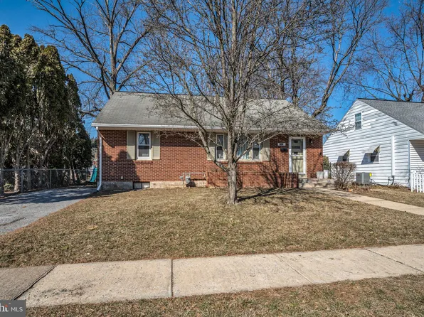 1910 Letchworth Dr, Camp Hill, PA 17011