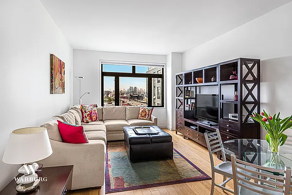 Sold by Warburg | media 1