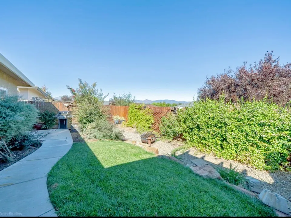 580 Grants Pass Pl
