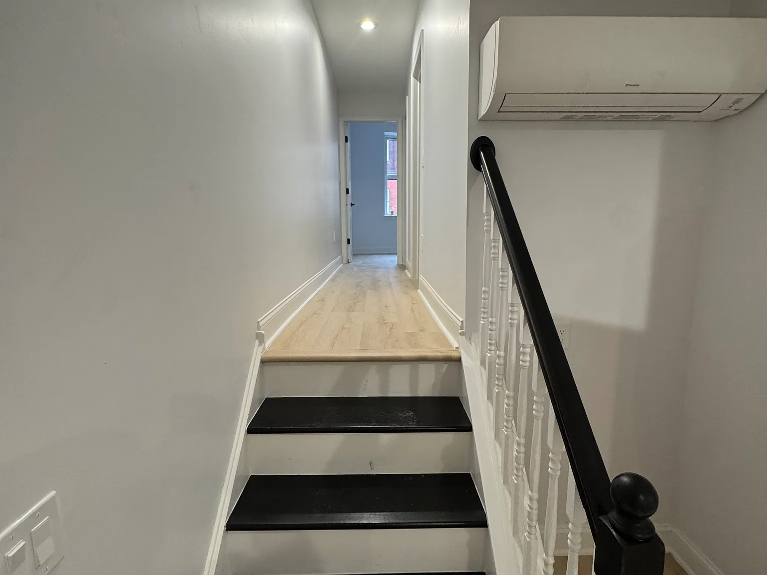 2 bed, 1200 sqft, $2,000 — Photo 3