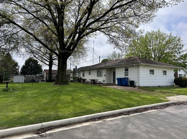 1627 Pulaski St, Peru, IL 61354