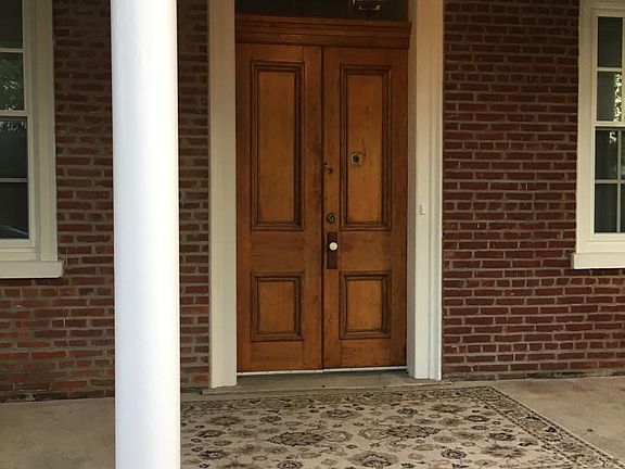 2nd floor entry