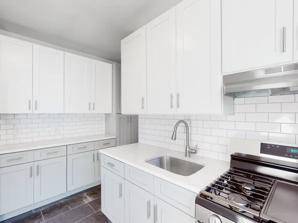 1615 Avenue I image 1 of 18