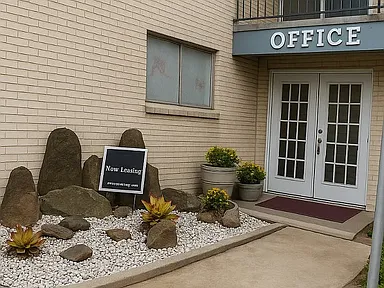 2 Bedroom, 2 Bathroom - 928SF