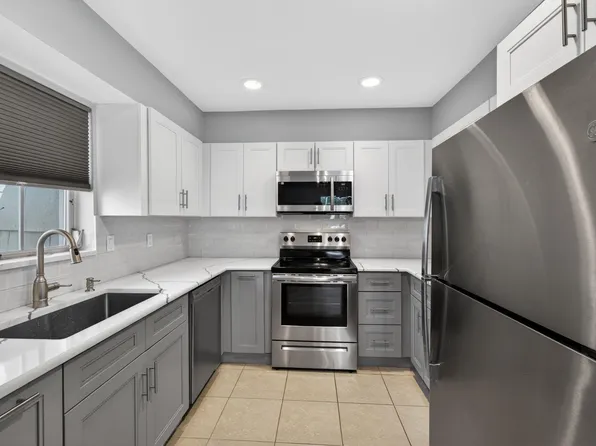 423 Pine Tree Court #23, Atlantis, FL 33462