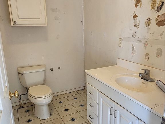 5th image of 5814 S 32nd West Ave