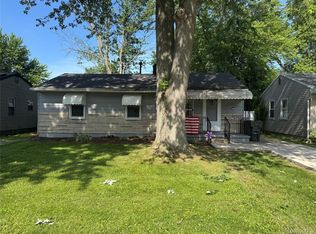 15684 McGuire St, Taylor, MI 48180