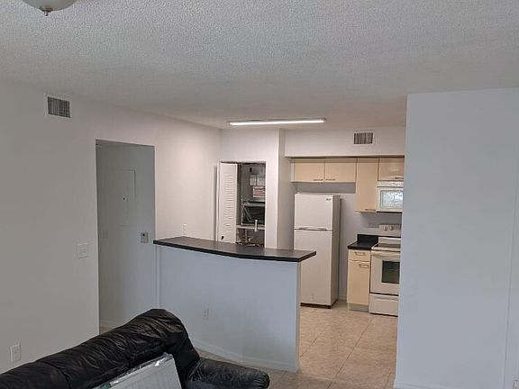 4th image of 3680 N 56th Ave APT 814