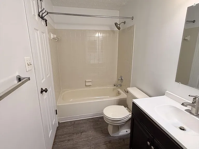 15765 Haynes Rd — Photo 11