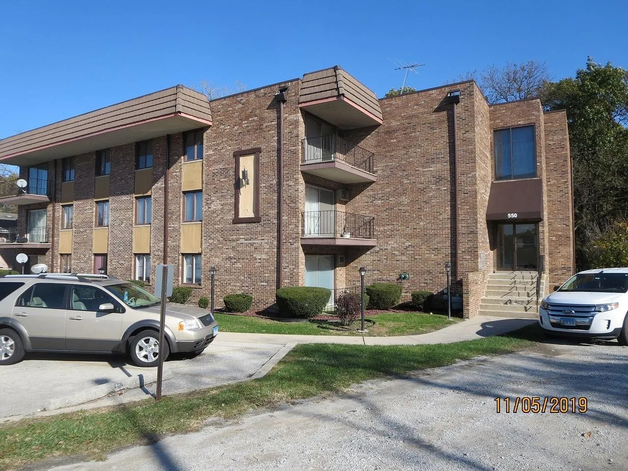 550 Michigan City Rd APT 1A photo 1