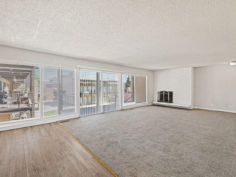 211 N Delaware Ave — Photo 36