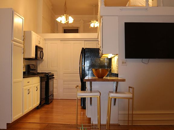 5th image of 1630 N Lasalle St #2