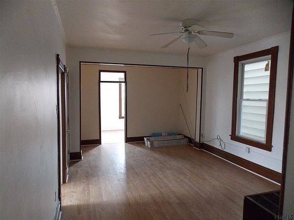 5th image of 93 Congress St