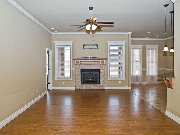3rd image of 4301 SE 40th St
