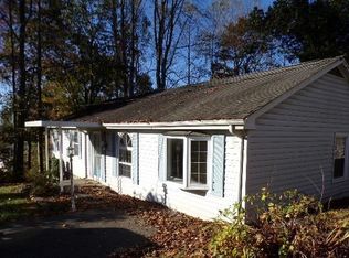 318 Halstead St, Oak Hill, WV 25901