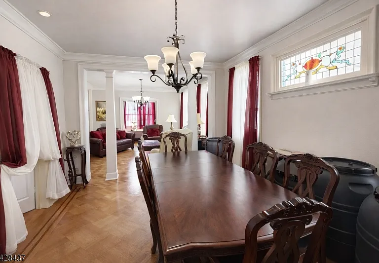 19 Burgess Pl — Photo 7