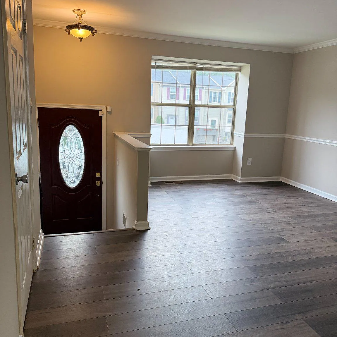 3 bed, 2.0 bath, 1418 sqft, $2,800 — Photo 2