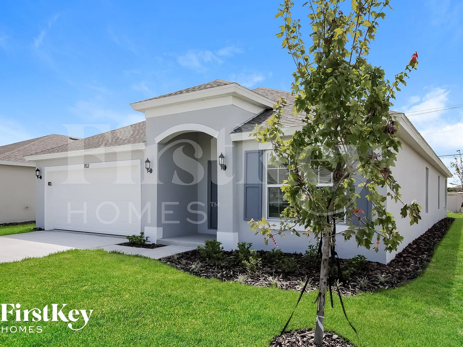 4 bed, 2.0 bath, 2110 sqft, $2,035 — Photo 2