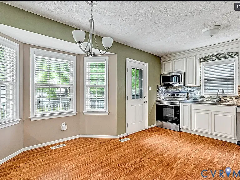 2417 Crystal Ridge Rd — Photo 3