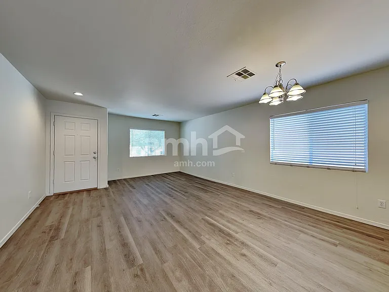 11635 W Retheford Rd — Photo 11
