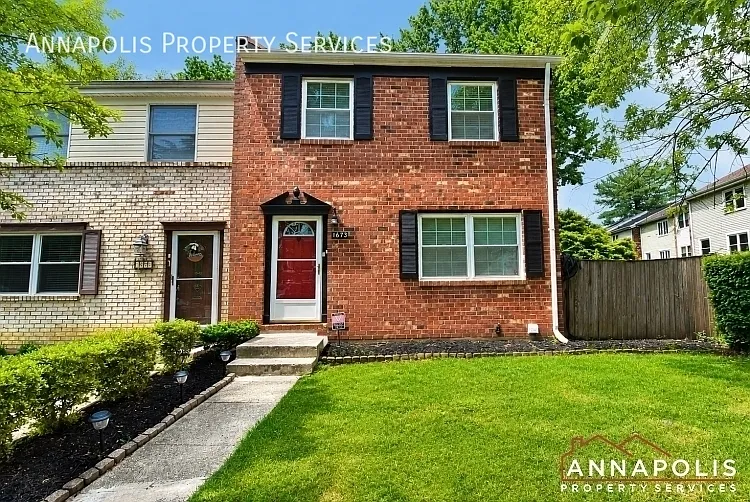 1673 Forest Hill Ct