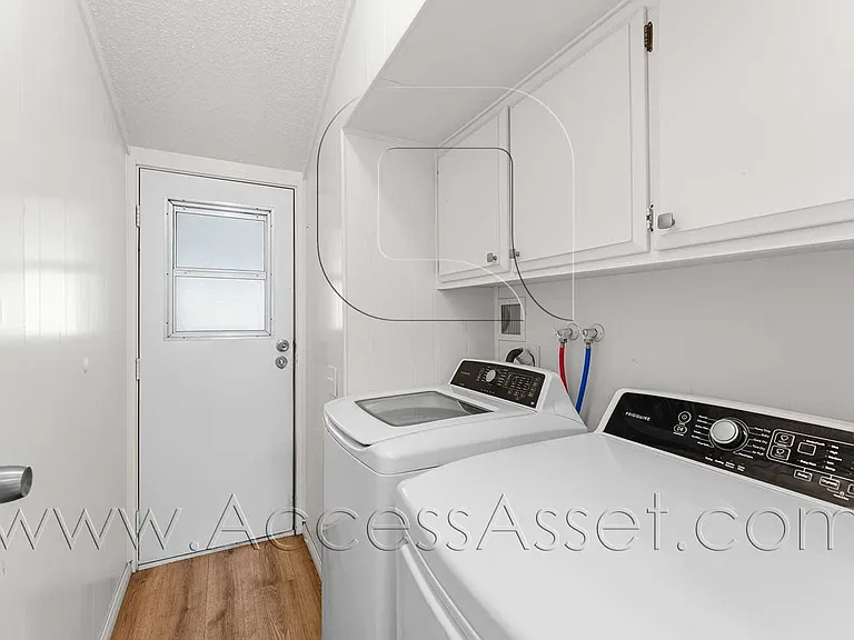 1360 Cabrillo Dr — Photo 20