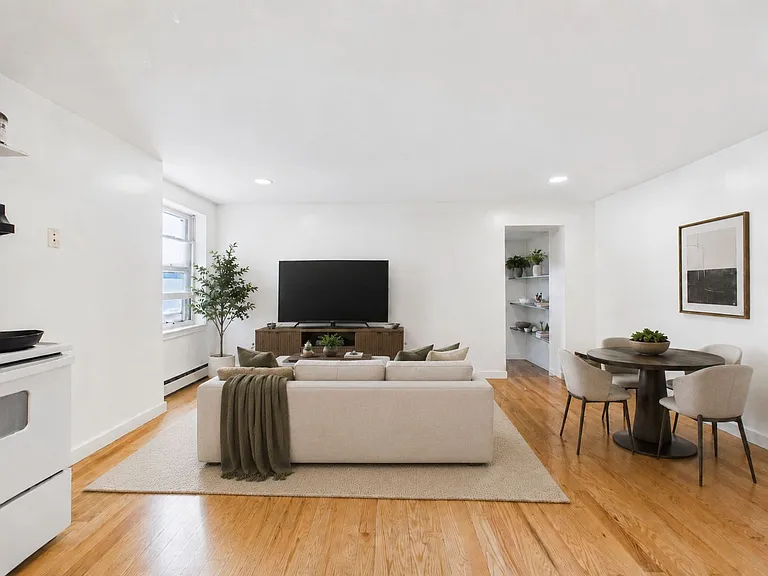 3022 Richmond St. — Photo 3