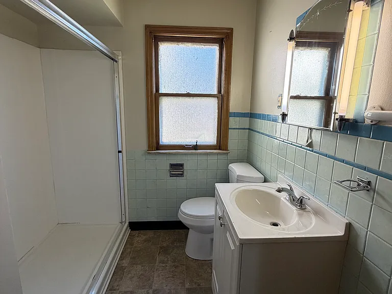 4052 Washington Park Blvd — Photo 11