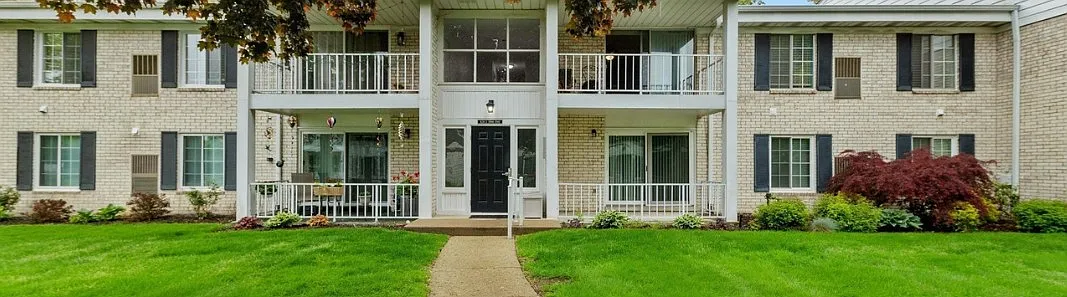 2 bed, $1,549 — Photo 1