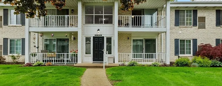 35980 Ann Arbor Trl #25 — Photo 1