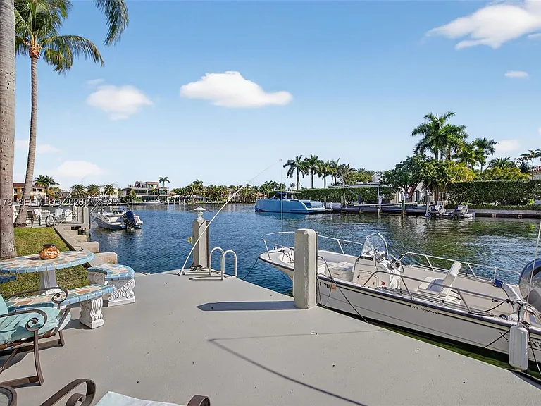 180 Isle Of Venice Dr #121 — Photo 51