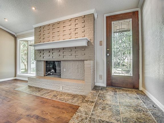3rd image of 11817 Cromwell Dr