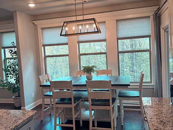 3rd image of 24 Brittany Ln