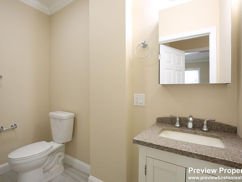 2nd image of 9 Cornwall St #1A