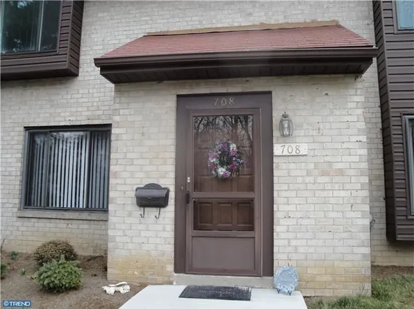 708 Marple Woods Dr, Springfield, PA 19064